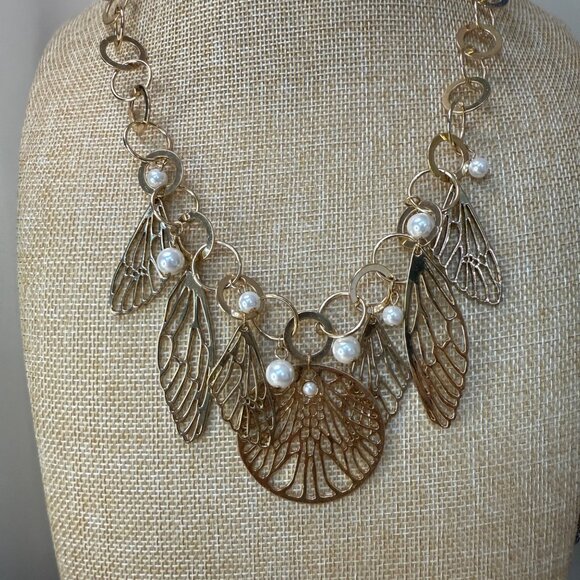 Jessica Simpson Gold-Tone Necklace With Wing Charms & Faux Pearl Accents Chain - Picture 2 of 9